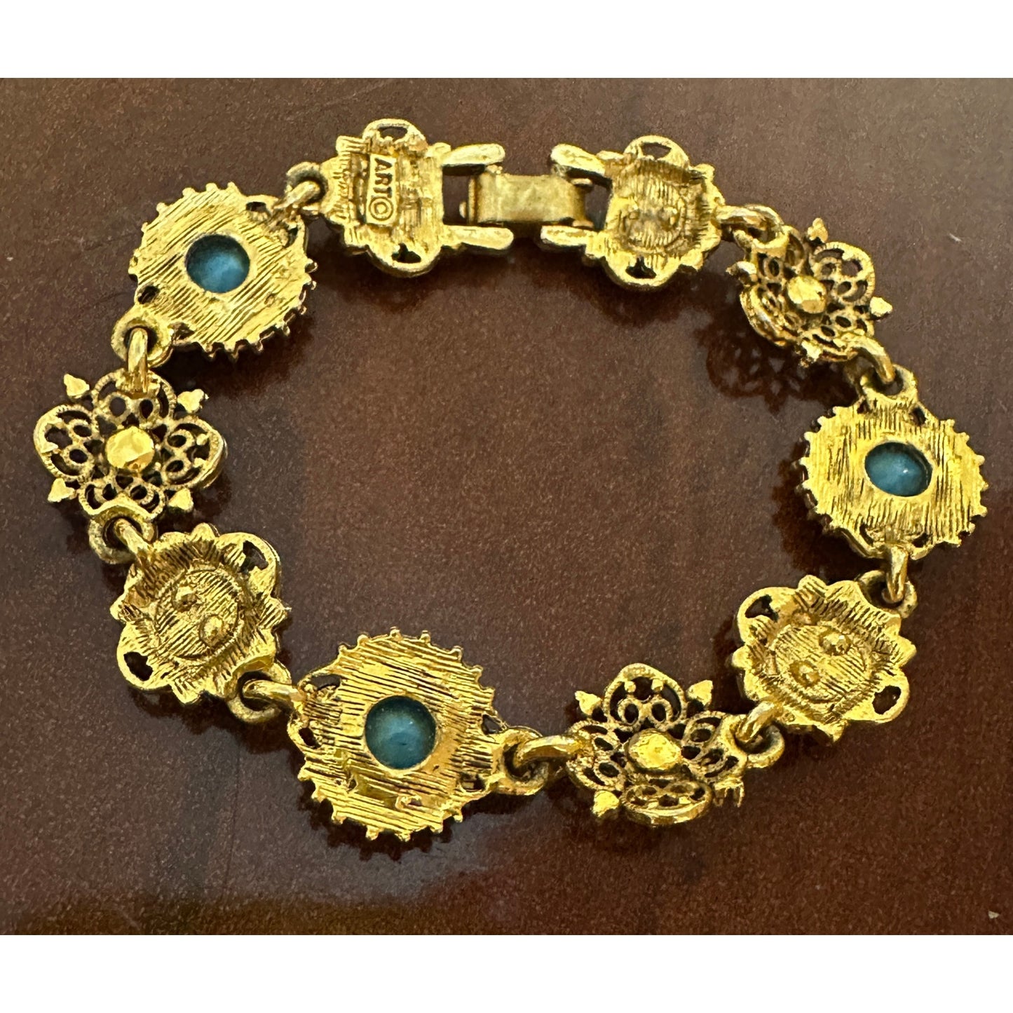 Arthur Pepper Signed ART Victorian Style Goldtone Blue Stone Bracelet 7”