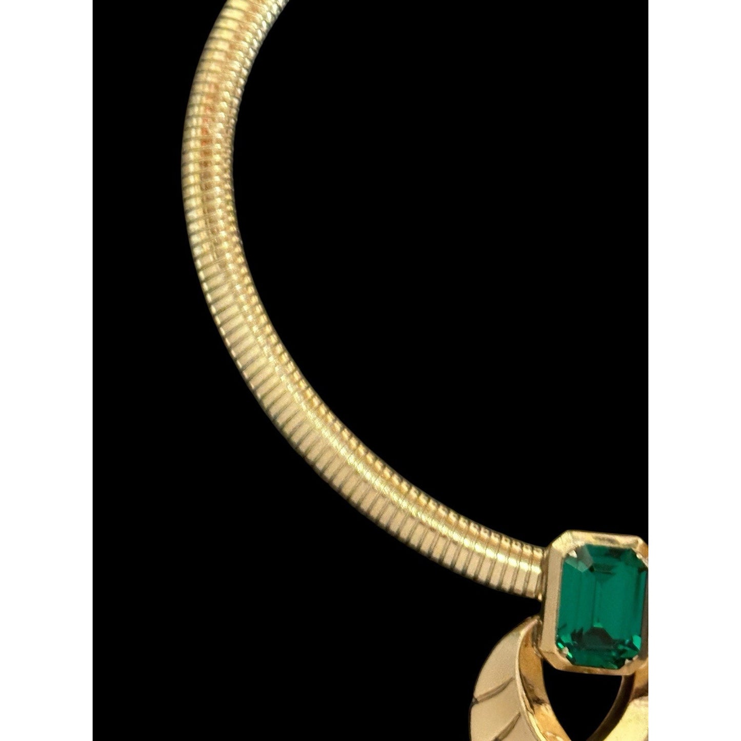 Coro Pegasus Necklace Emerald Green Glass Pendant Gold Tone Omega Chain