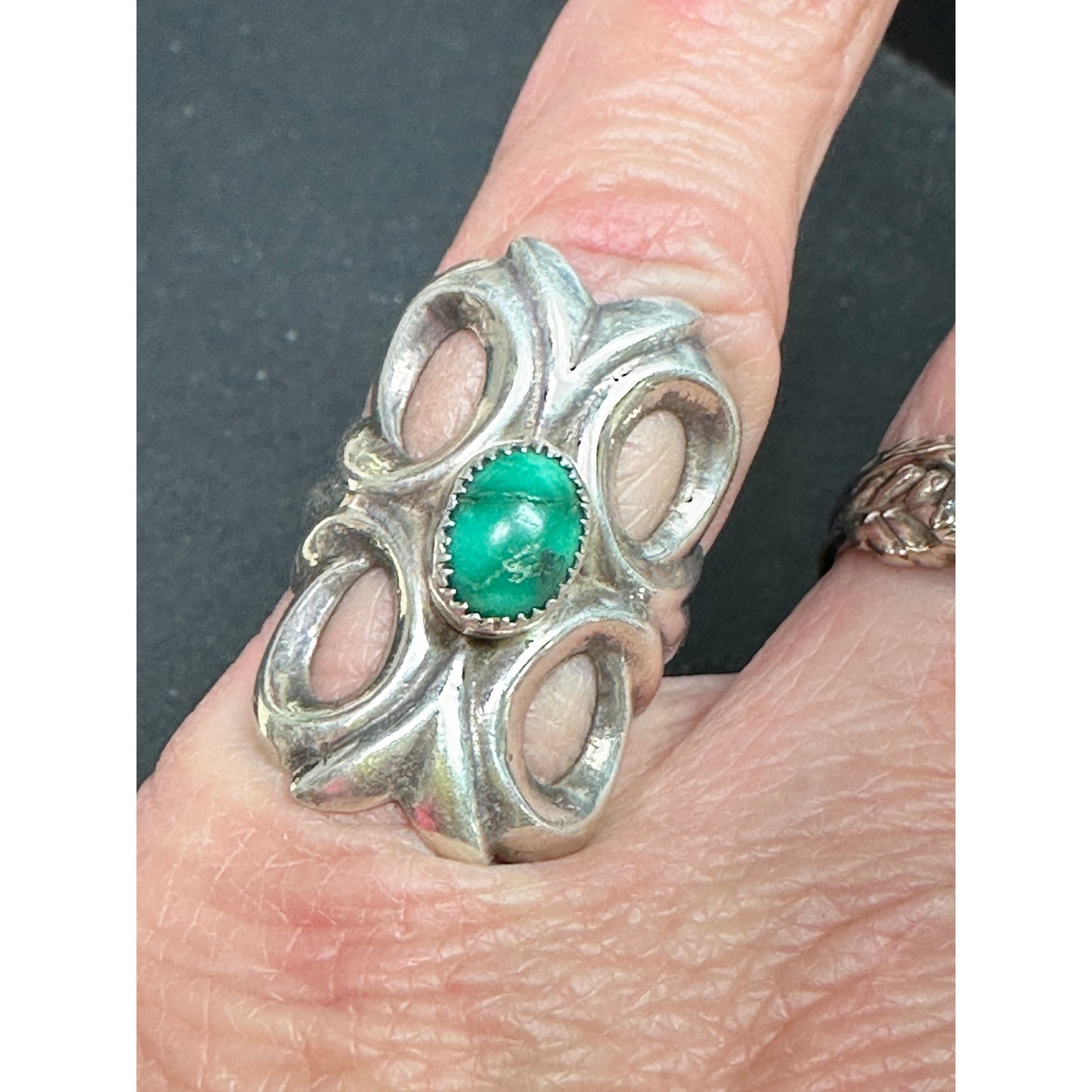 Vintage Sterling Silver Native American Sand Cast Green Turquoise Ring Size 6.25
