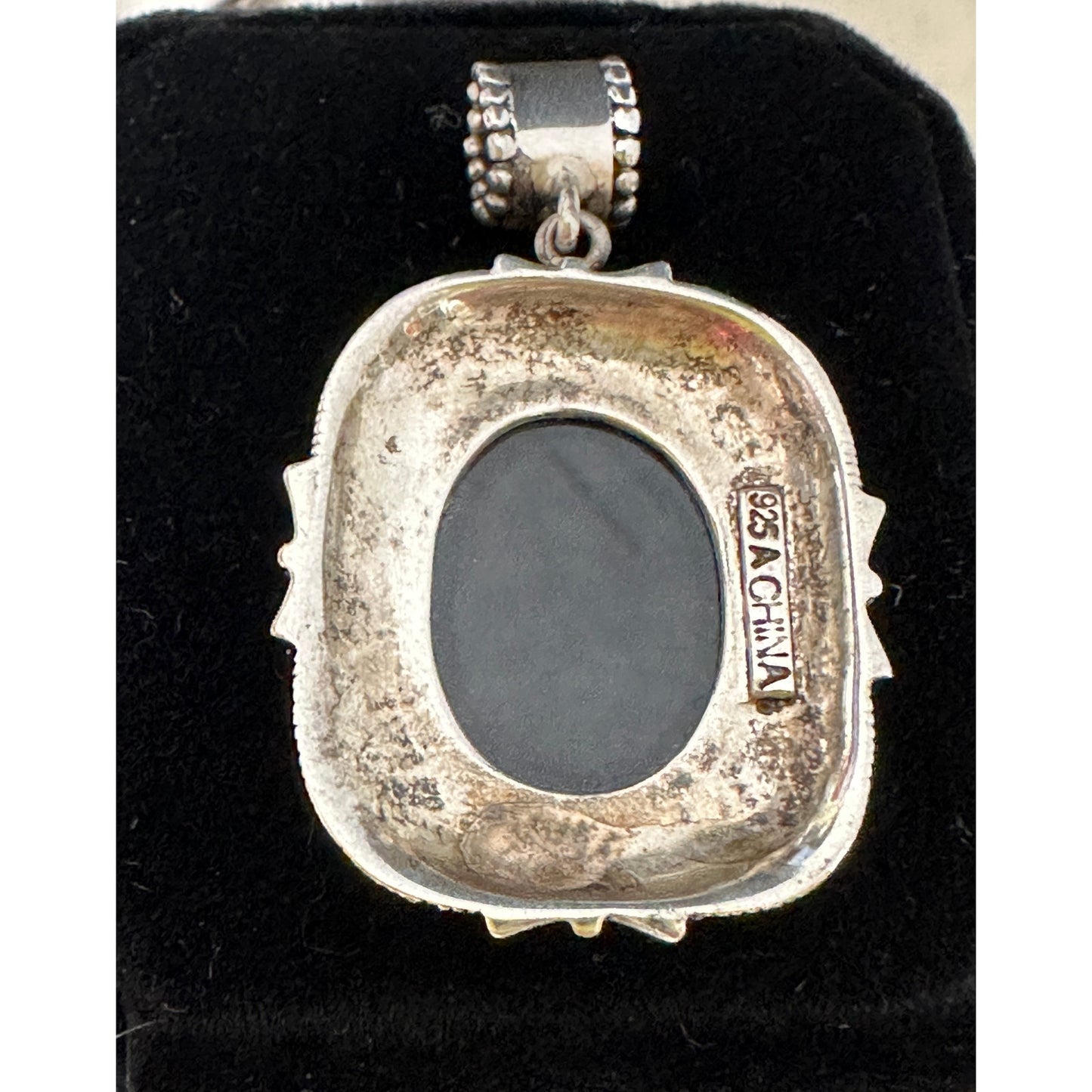 Lovely Sterling Silver Marcasite Black Onyx Shell Cameo Pendant Black & White