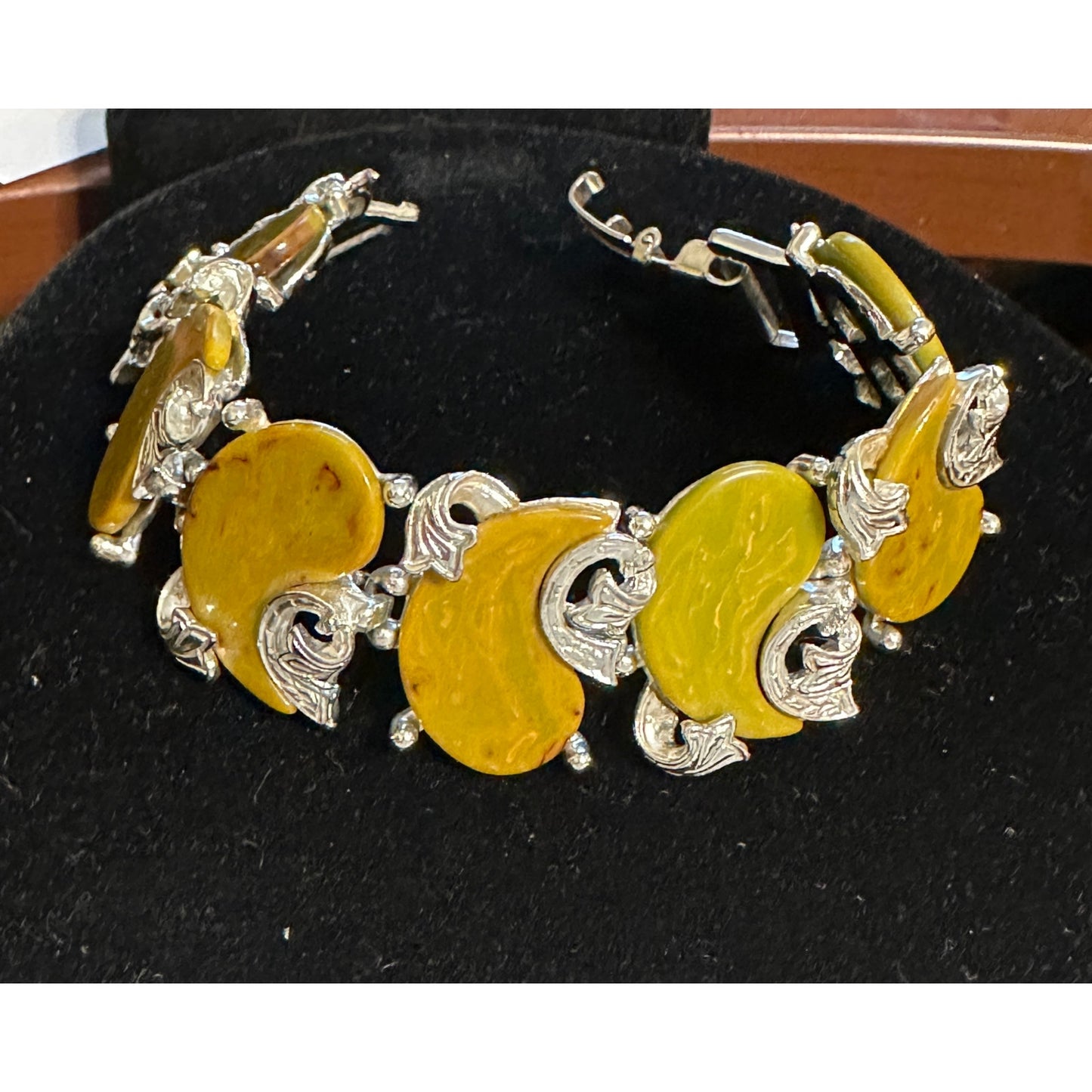 Vintage ART Arthur Pepper Green Funky Shape Thermoset Bracelet