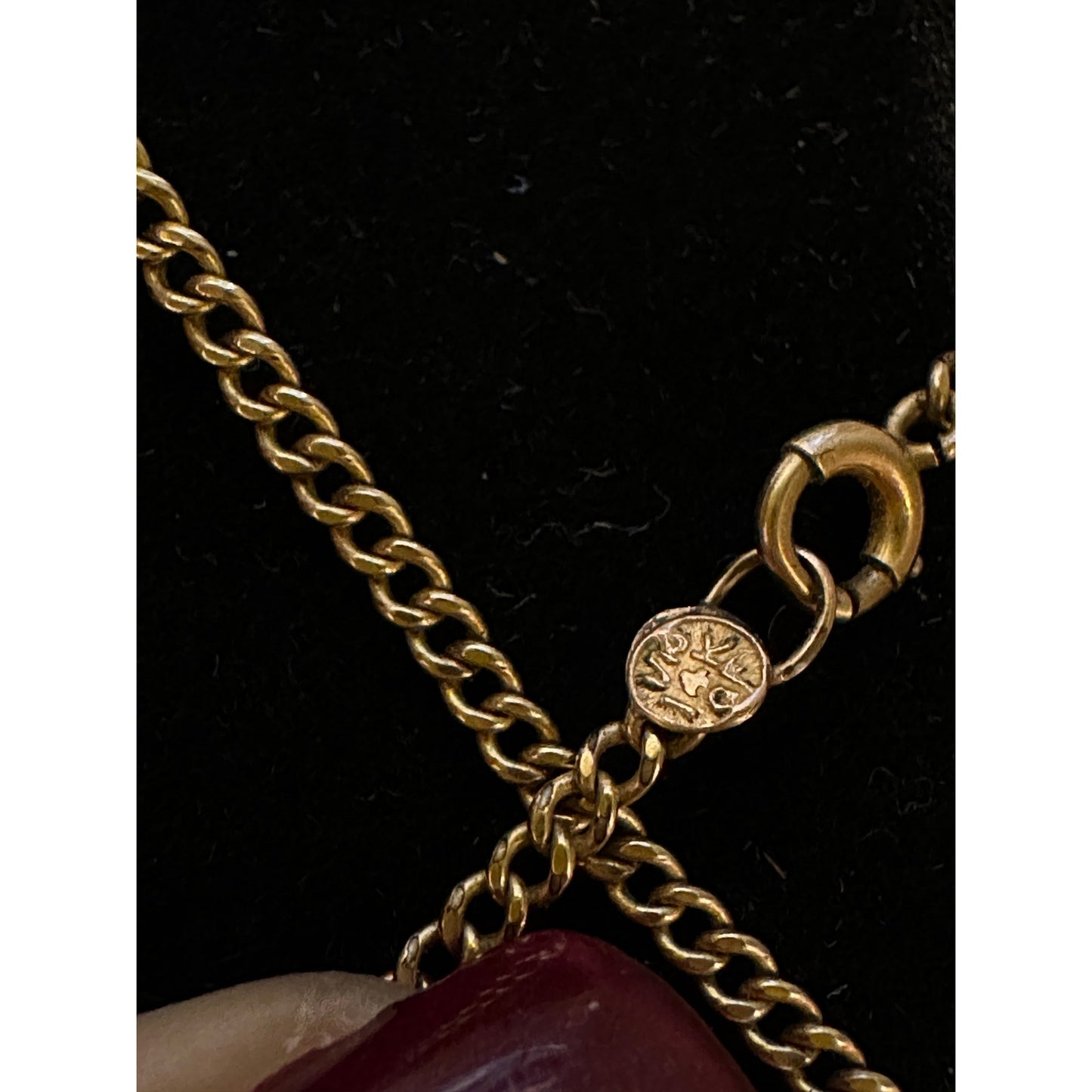 Antique Essex Crystal Dog Portrait Pendant Necklace – 14K Gold-Filled