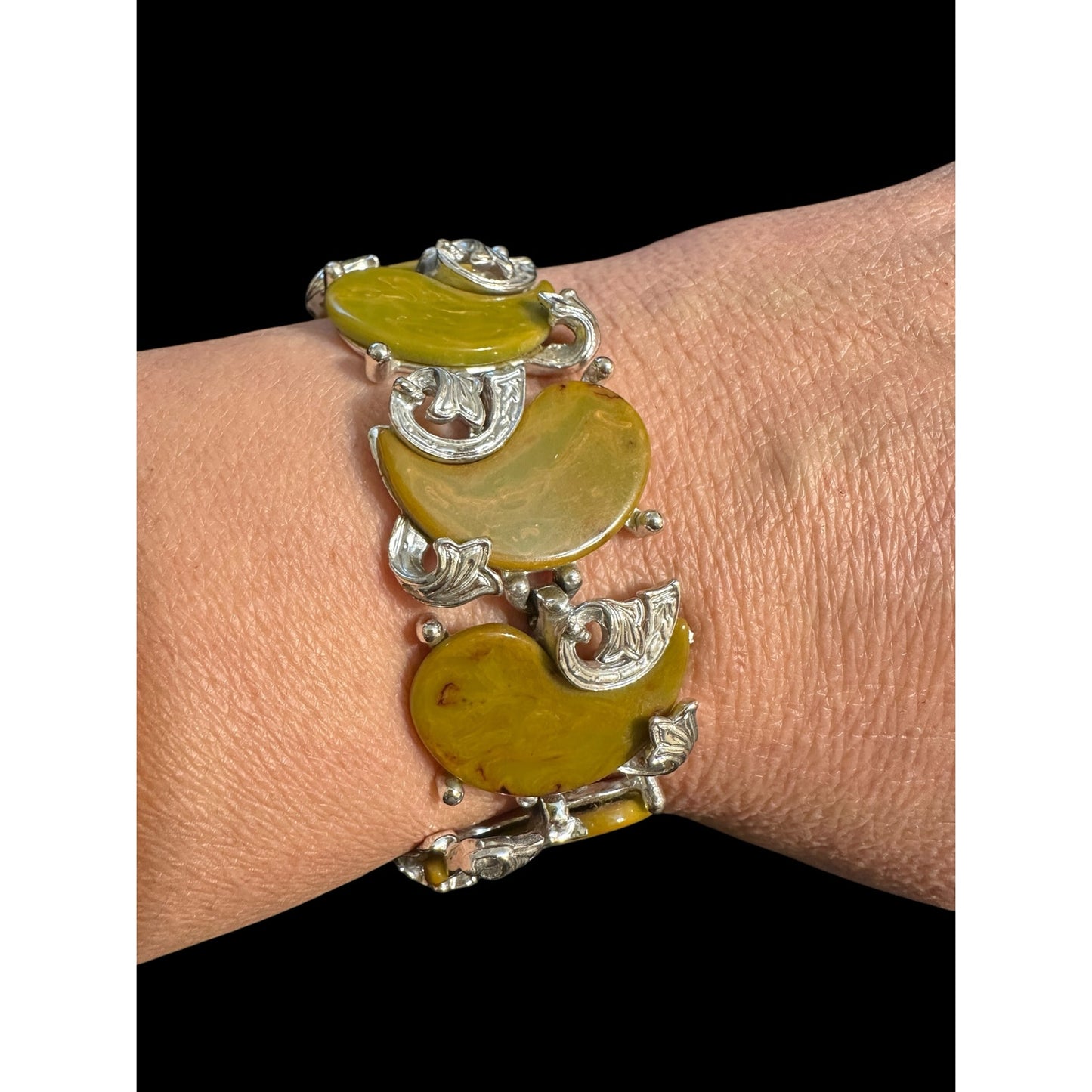 Vintage ART Arthur Pepper Green Funky Shape Thermoset Bracelet