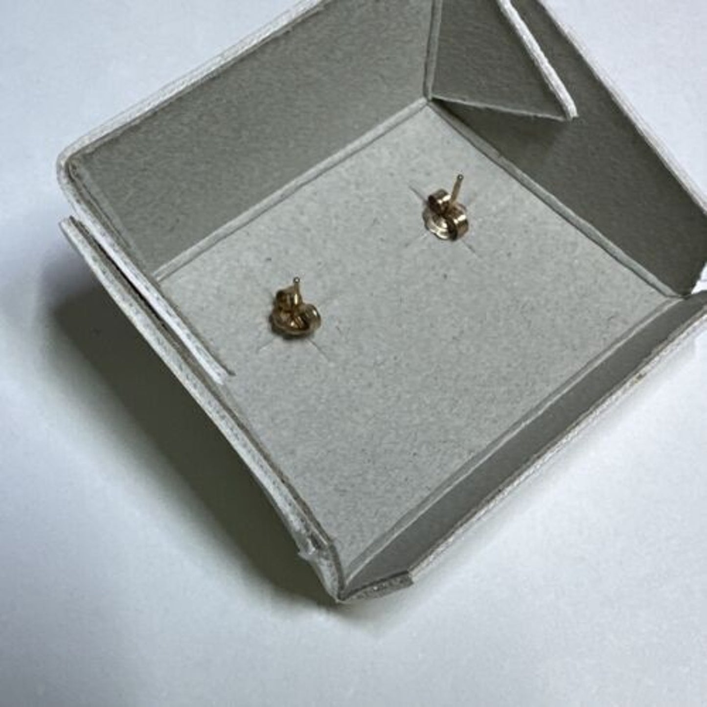 10k Yellow Gold Pearl Button Stud Earrings