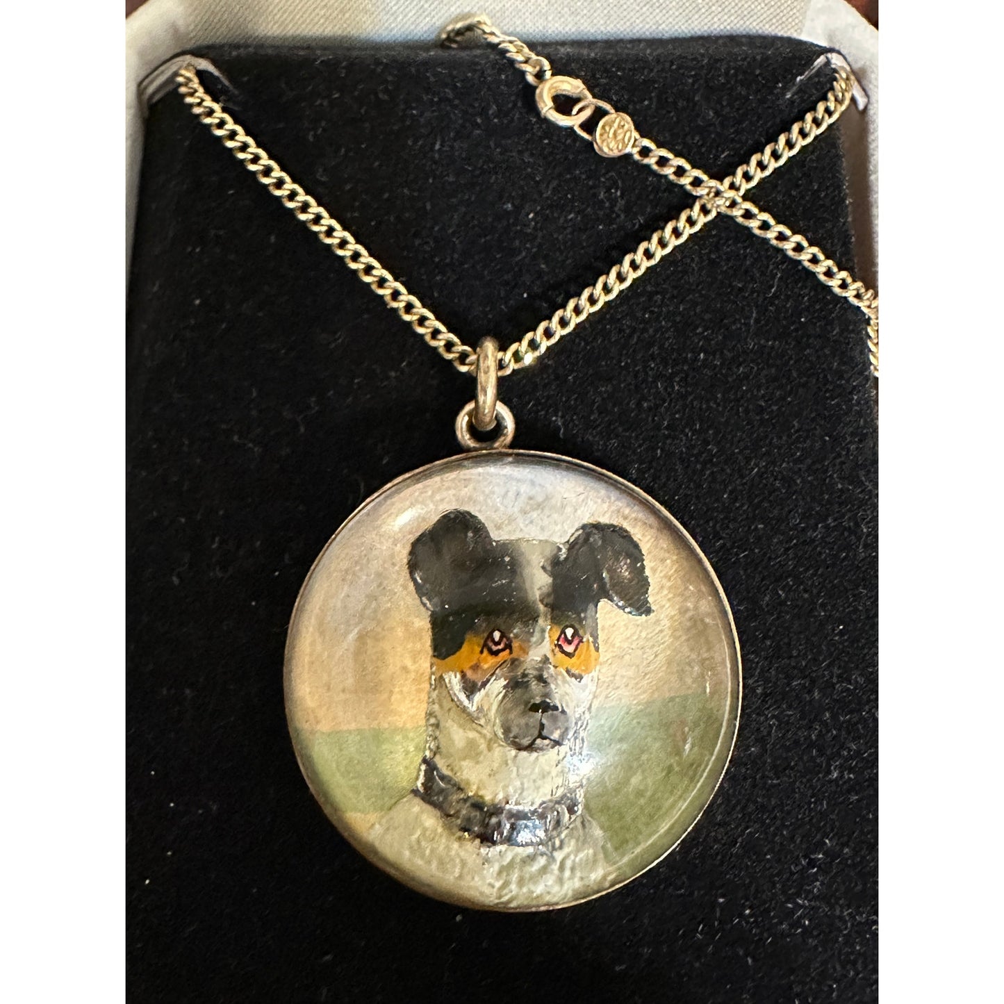 Antique Essex Crystal Dog Portrait Pendant Necklace – 14K Gold-Filled