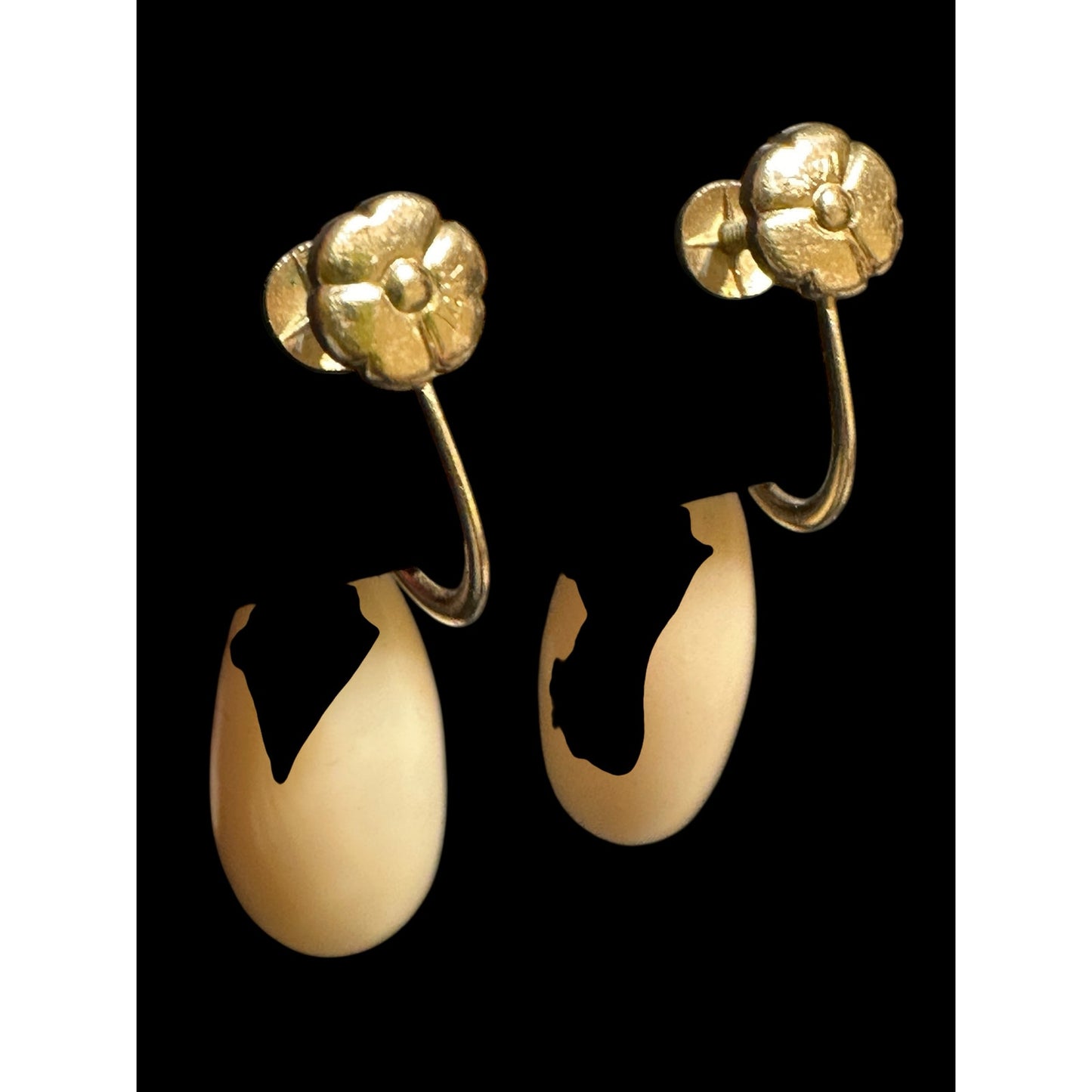 14k Yellow Gold Angel Skin Coral Tear Drop Screw Back Earrings