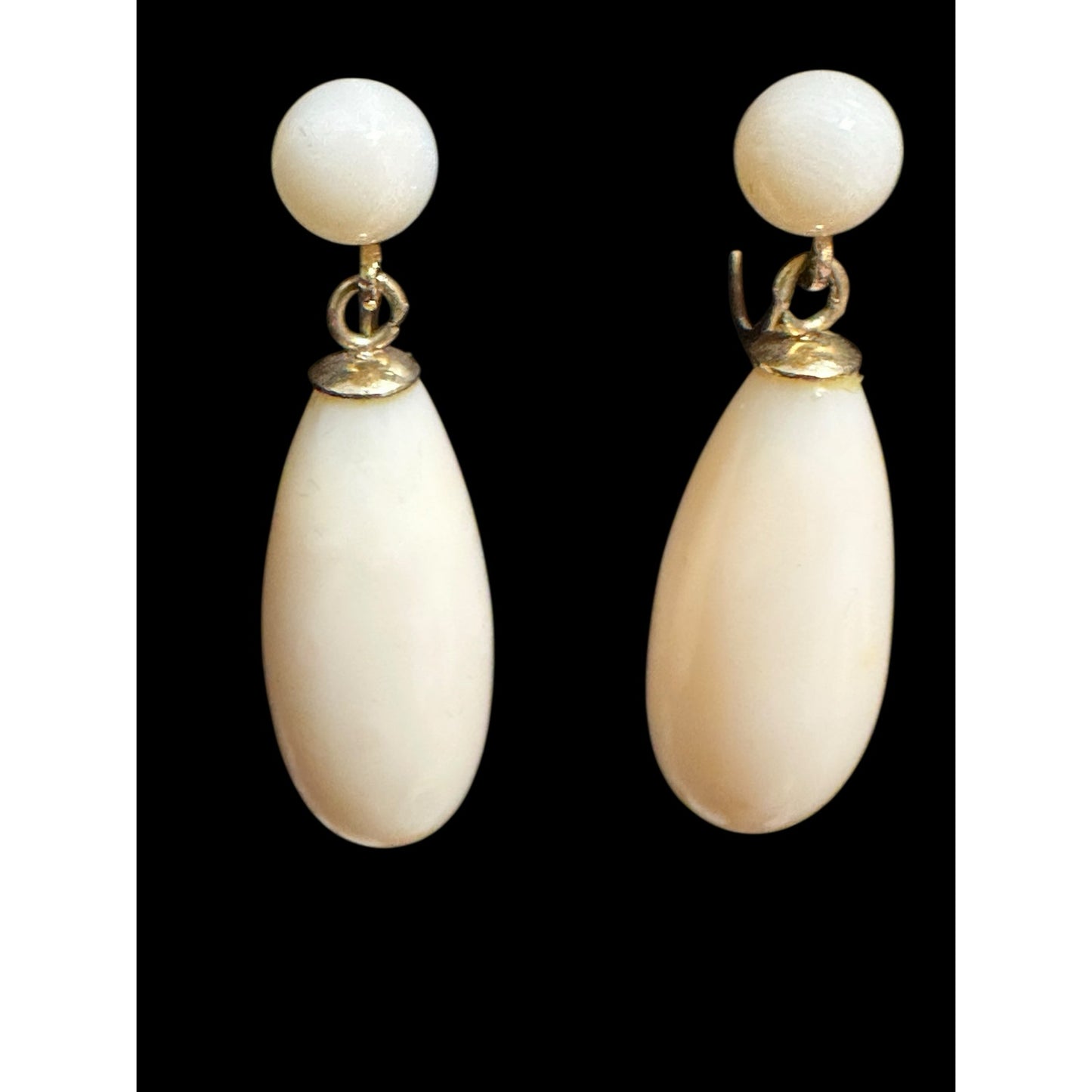 14k Yellow Gold Angel Skin Coral Tear Drop Screw Back Earrings