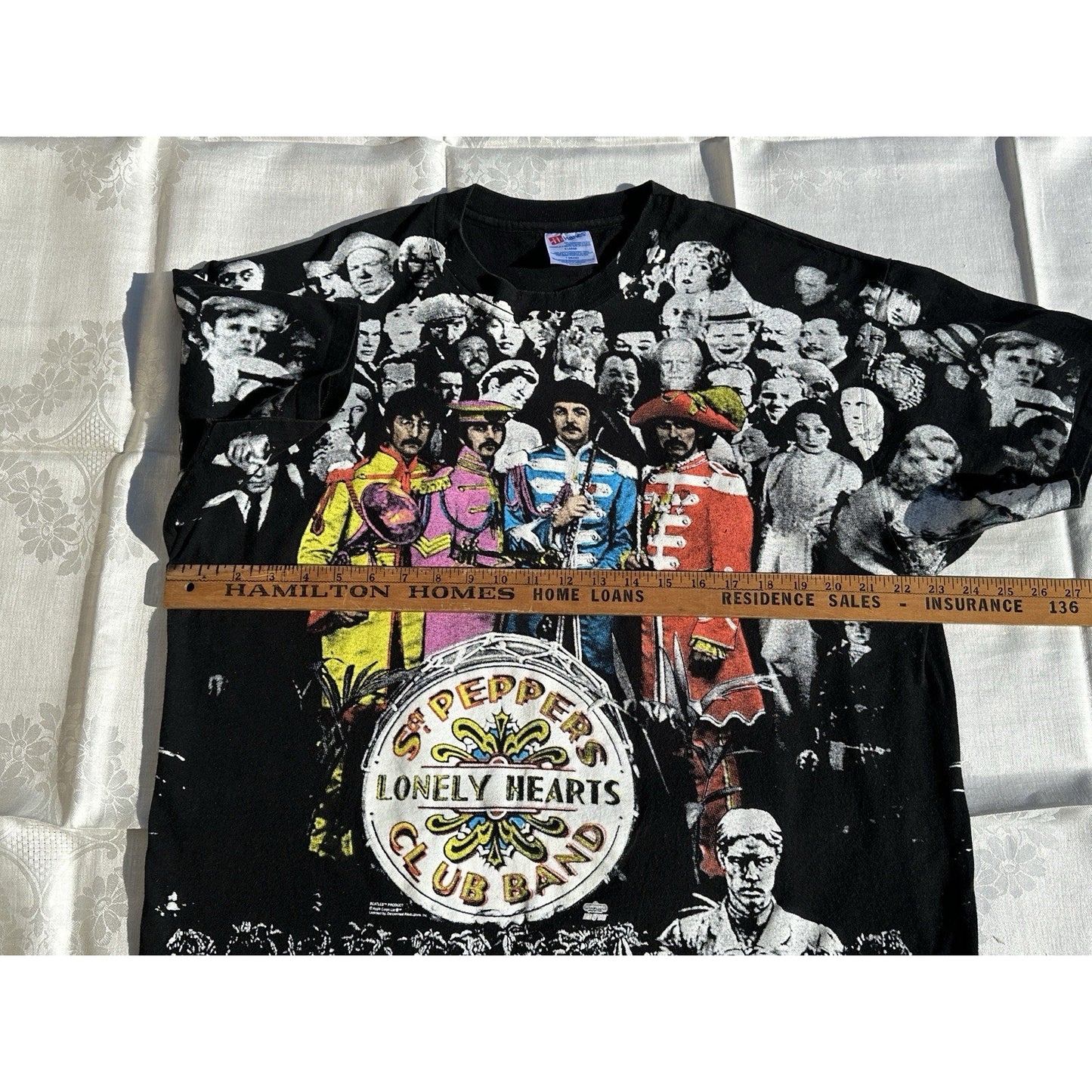 Vintage 90's ~ BEATLES Sgt. Peppers Band T-Shirt~ Single Stitch Hanes ~ XL