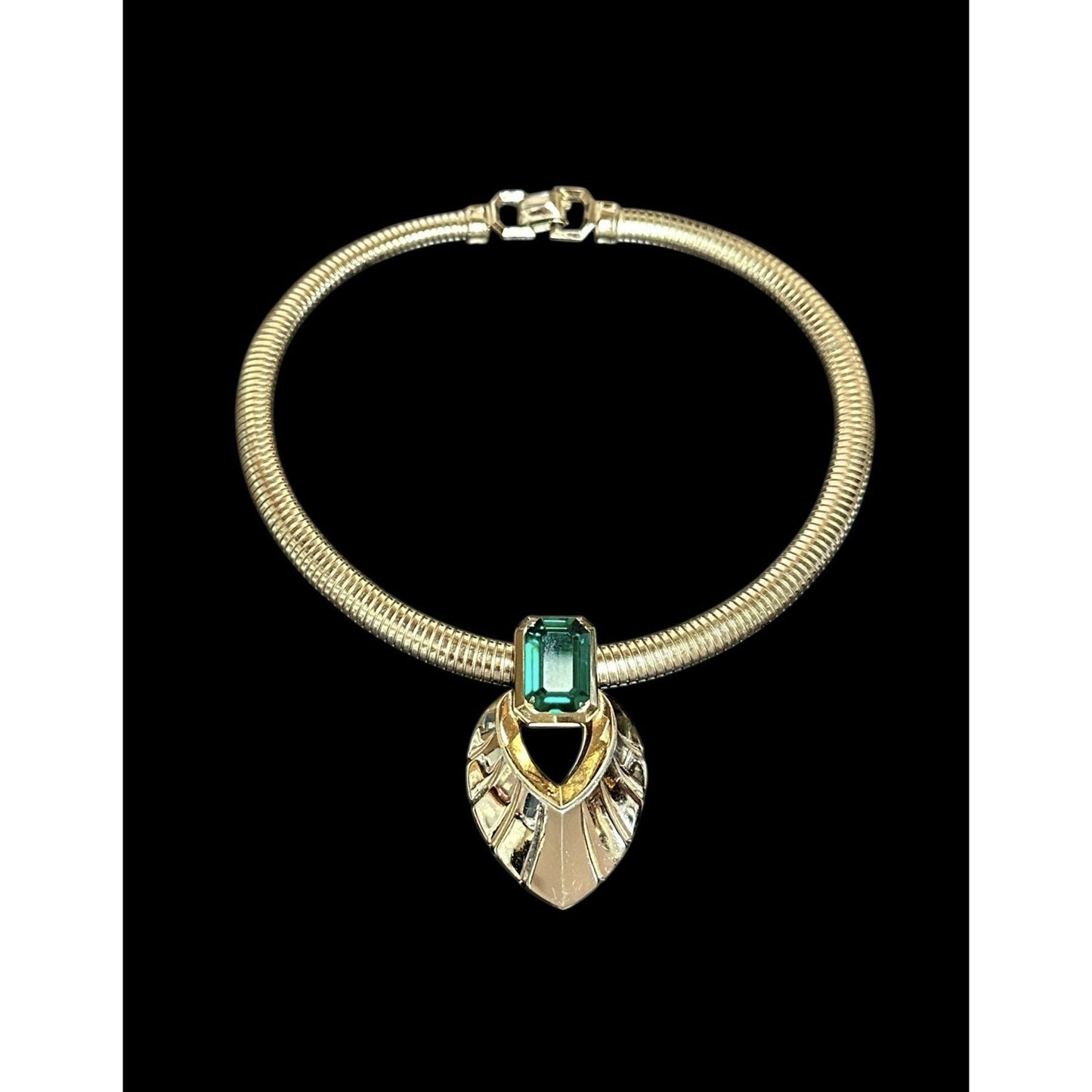 Coro Pegasus Necklace Emerald Green Glass Pendant Gold Tone Omega Chain